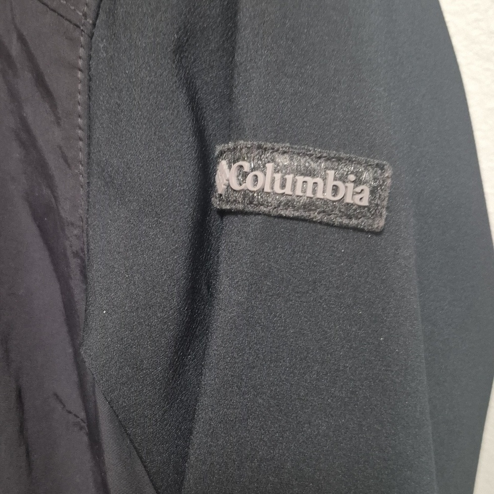 Columbia Women’s Black Weatherproof Lightweight Snap Front Mesh Lined Jacket - Picture 3 of 8